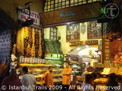 Video of the Egyptian or Spice Bazaar in Istanbul, Turkey