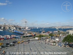 Eminönü, bustling with activity during the day but awfully quiet at night. Eminönü, bustling with activity during the day but awfully quiet at night.