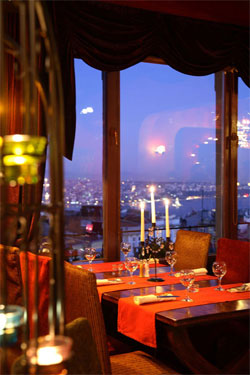 Picture of a candle-lit dinner overlooking the Bosphorus at 5.kat in Istanbul.