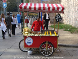 Photo of a street seller in Istanbul selling corn.